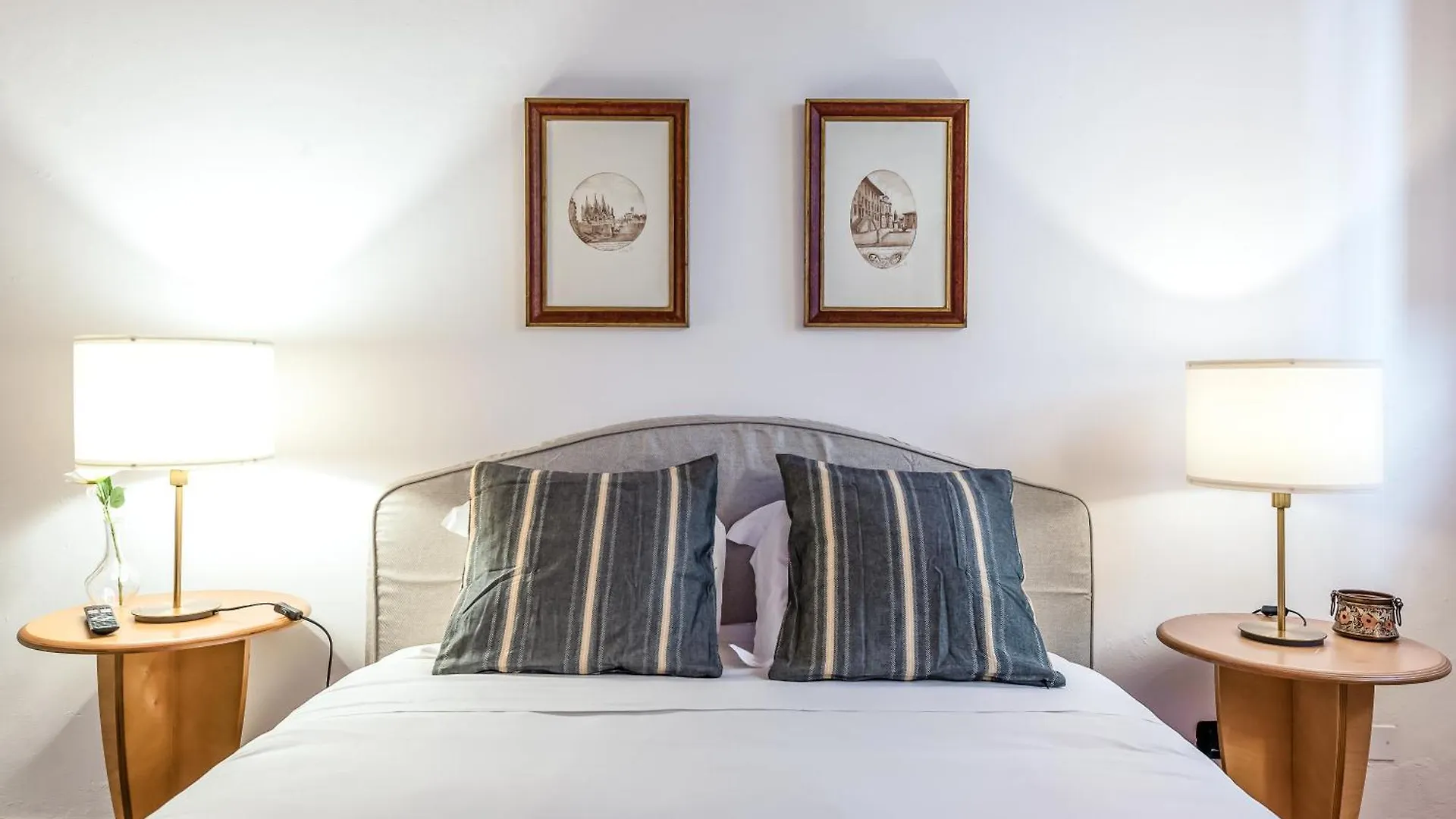 Hostly-Santa Maria Tower Suite-Just By The Tower Pisa Italy