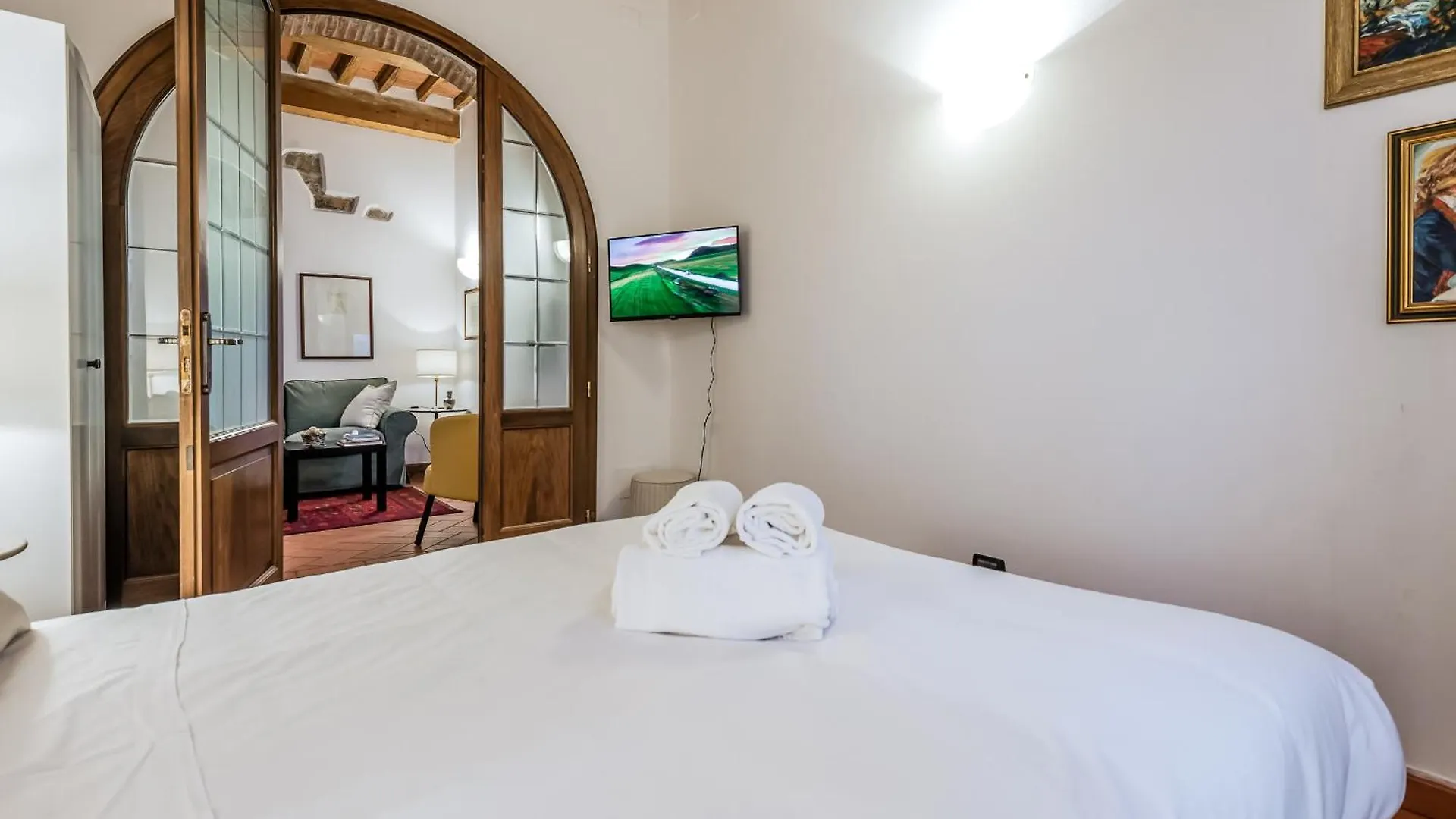 Hostly-Santa Maria Tower Suite-Just By The Tower Pisa 0*,  Italy