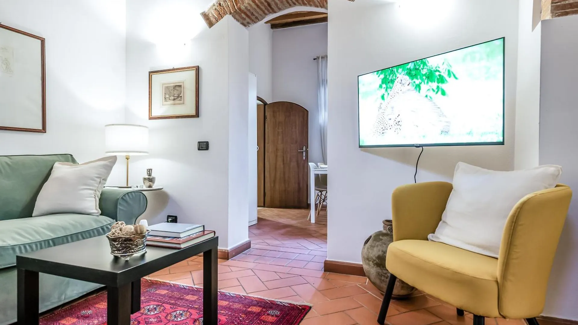 Hostly-Santa Maria Tower Suite-Just By The Tower Pisa Apartment